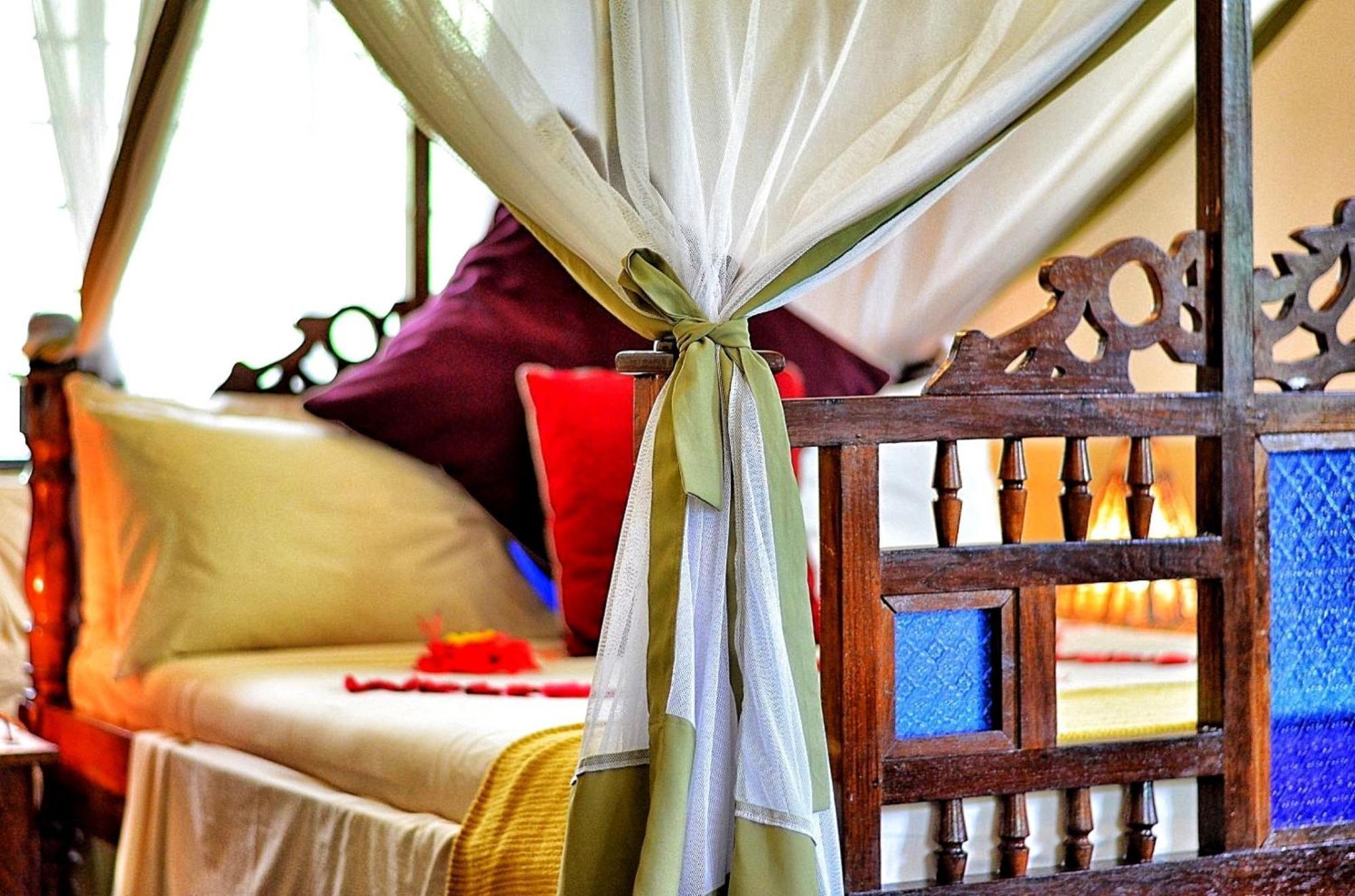 Pongwe Beach Hotel 3*