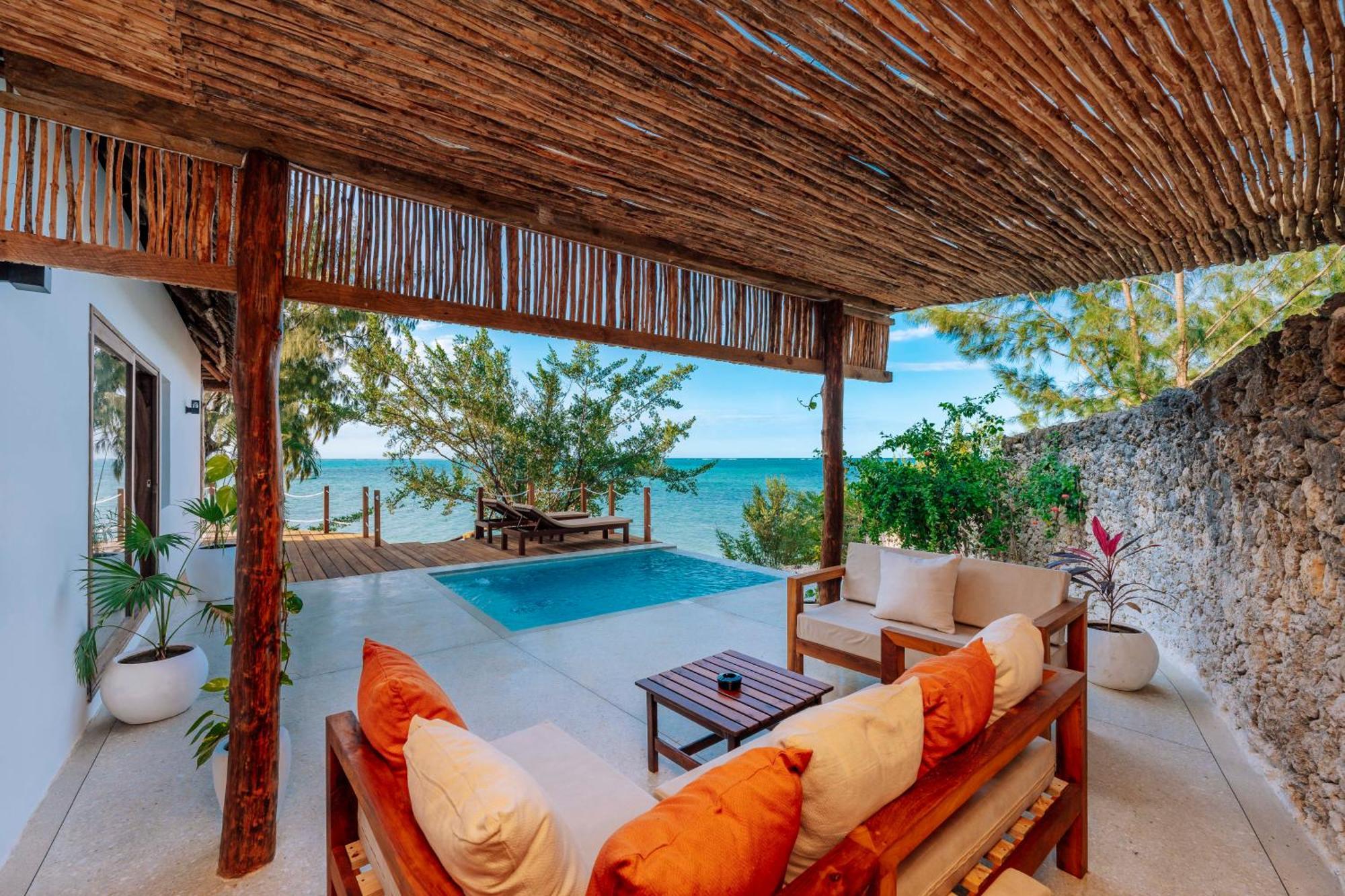 Pongwe Beach Hotel 3*