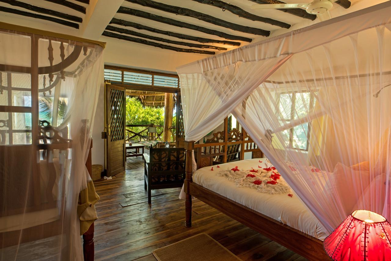 Hotel Pongwe Beach Hotel