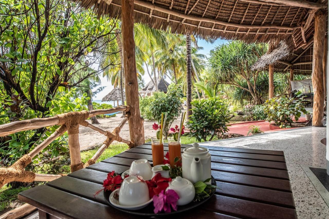 Pongwe Beach Hotel 3*