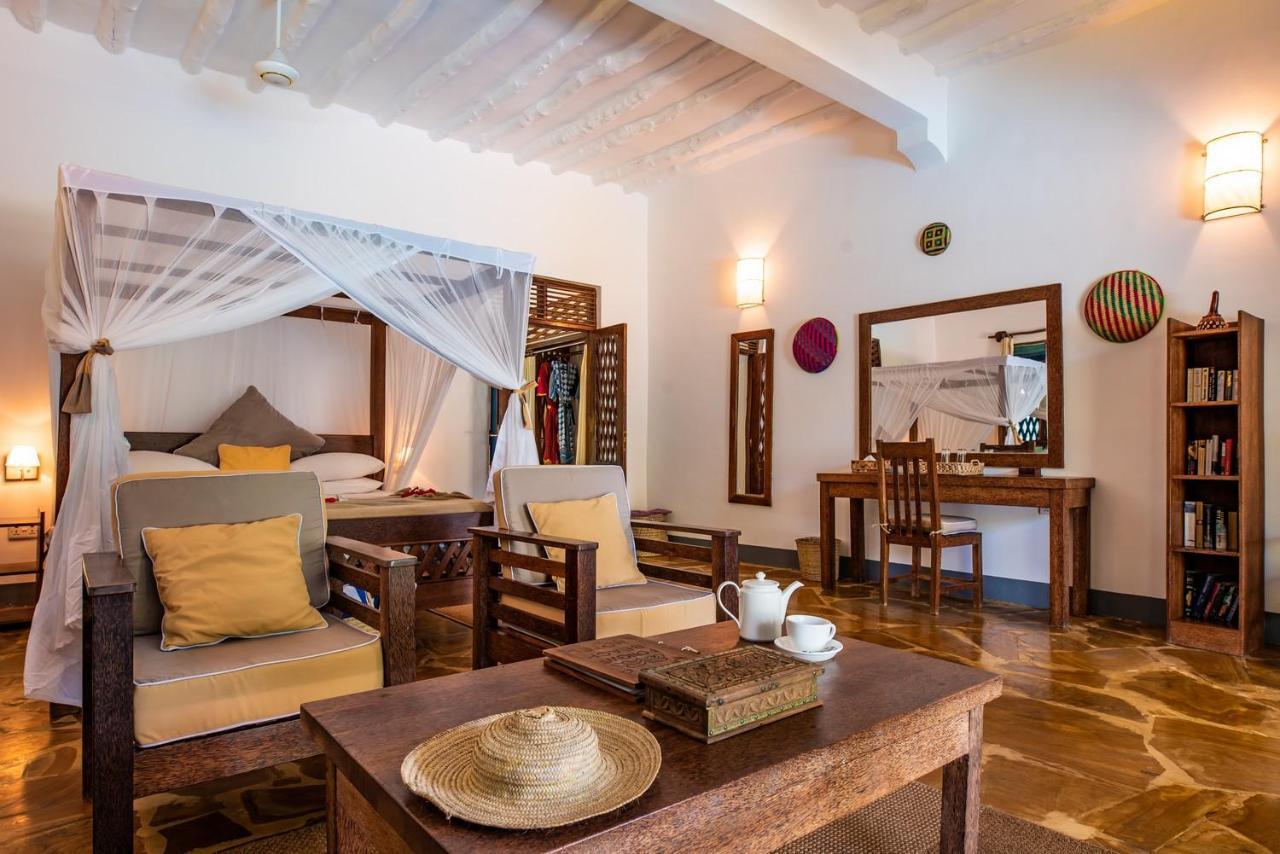 Pongwe Beach Hotel 3*